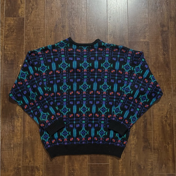 Tabasco V-Neck Sweater - Black and Blue Pattern - Picture 5 of 5